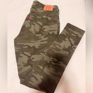 Levi’s Camo Skinny Jeans
